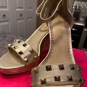 LILLY PULITZER! Sydney Gold Metallic Wedges
